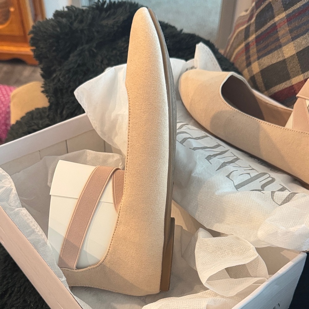Elegant nude(cream) Ballet Flats - Picture 2 of 7